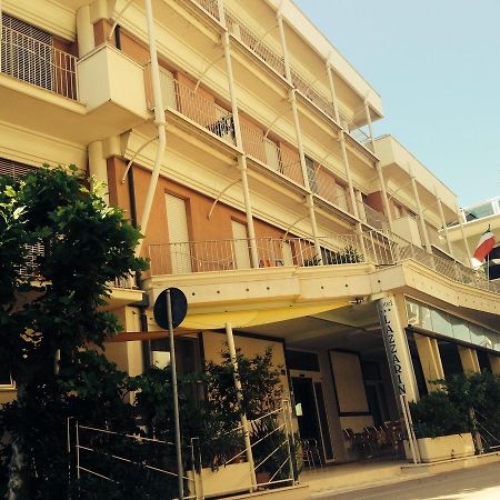 Hotel Lazzarini Bellaria-Igea Marina Dış mekan fotoğraf