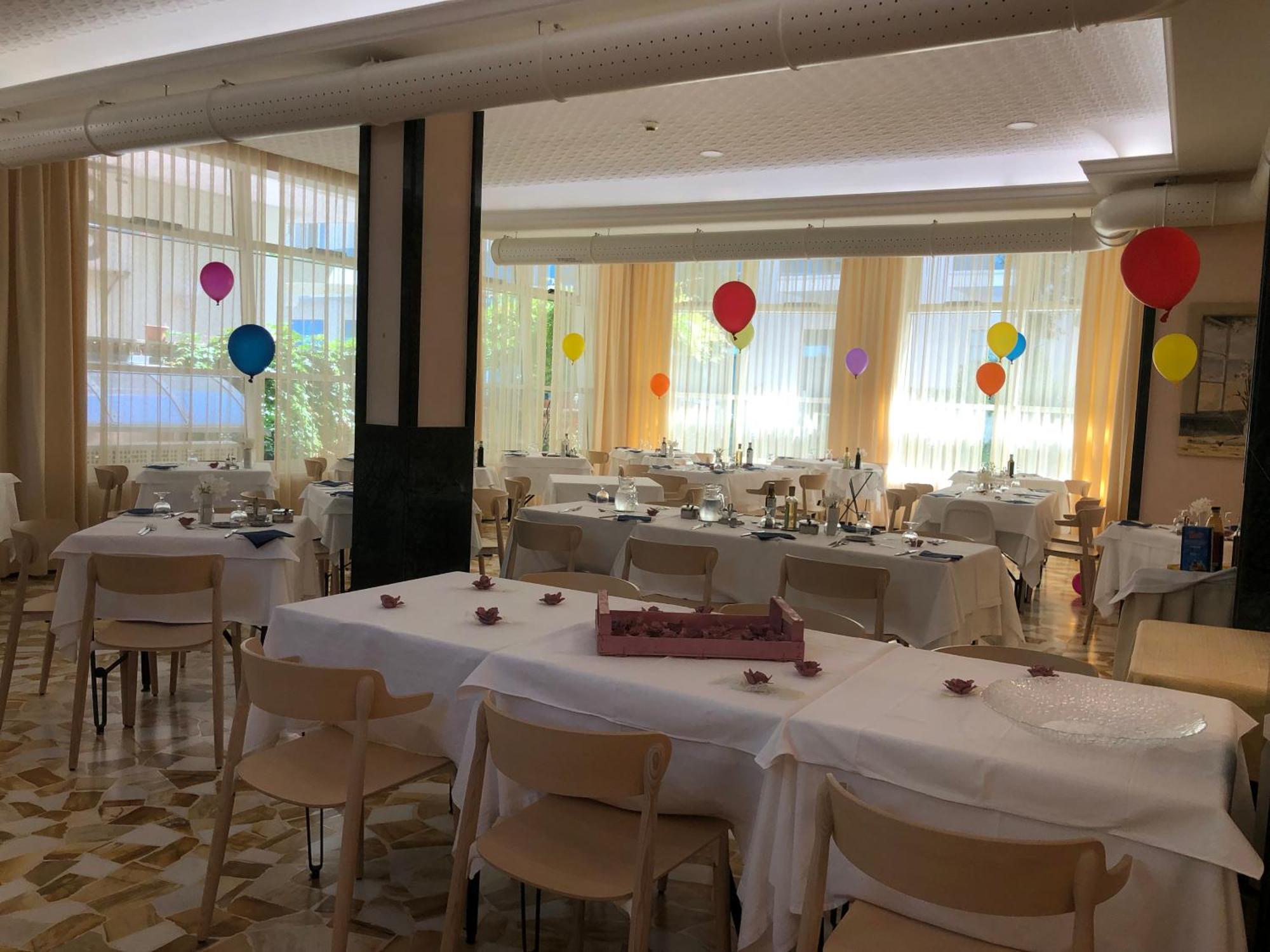 Hotel Lazzarini Bellaria-Igea Marina Dış mekan fotoğraf